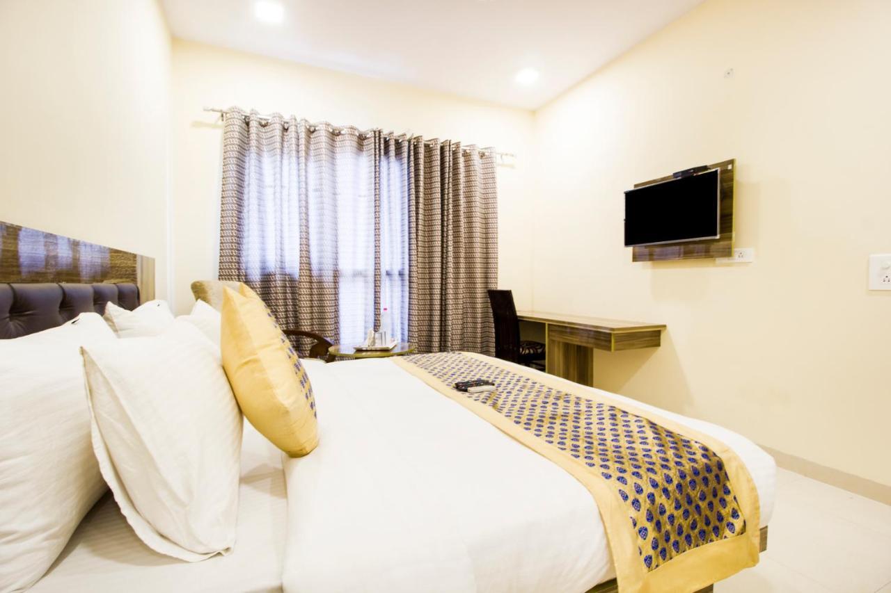 Fabhotel Signature Cyber Park Delhi  Exterior foto
